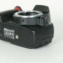 Nikon D40 ブラックボディの出品 | ONE SCENE（ワンシーン）