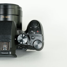 Panasonic LUMIX DMC-FZ300