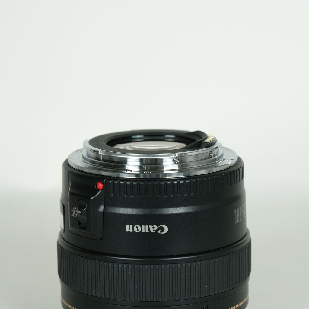 Canon EF85mm F1.8 USM Canon EF85mm F1.8 USM