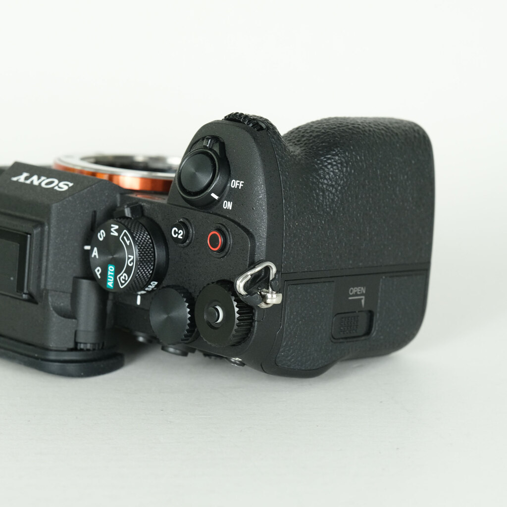 SONY α7 IV（ILCE-7M4）の出品 | ONE SCENE（ワンシーン）