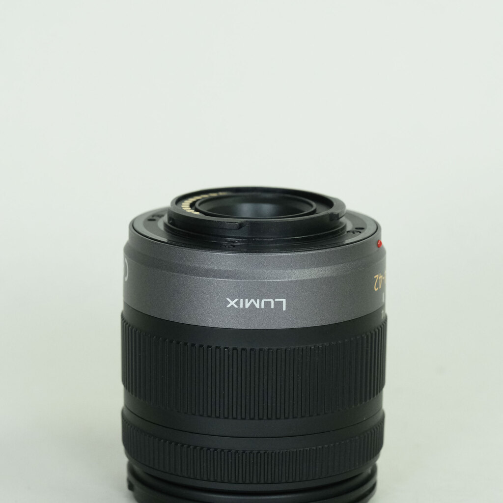 Panasonic LUMIX G VARIO 14-42mm F3.5-5.6 ASPH./MEGA O.I.S.