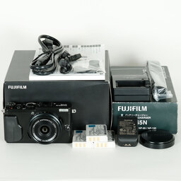 FUJIFILM X70 ブラック