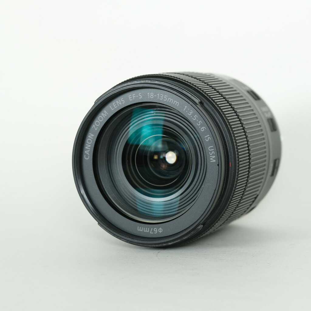 Canon EF-S18-135mm F3.5-5.6 IS USM