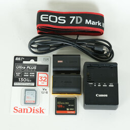 Canon EOS 7D Mark II Canon EOS 7D Mark II