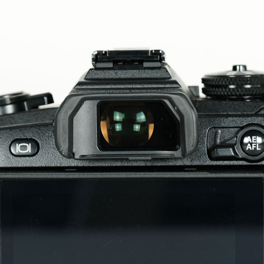 OLYMPUS OM-D E-M1 Mark II