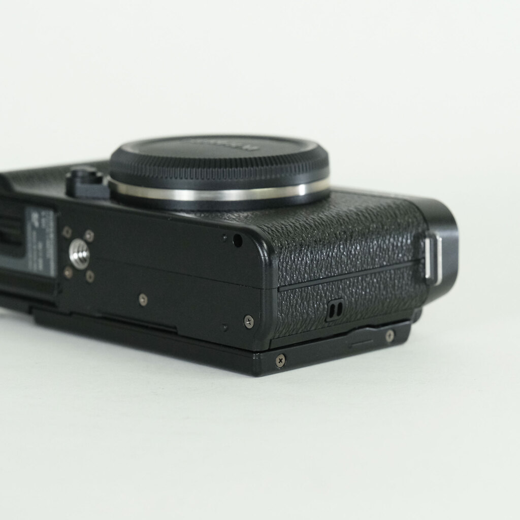 FUJIFILM X-M1 ボディ ブラック