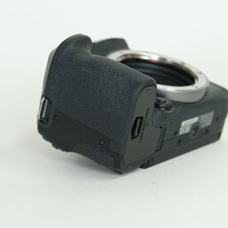 Canon EOS R10