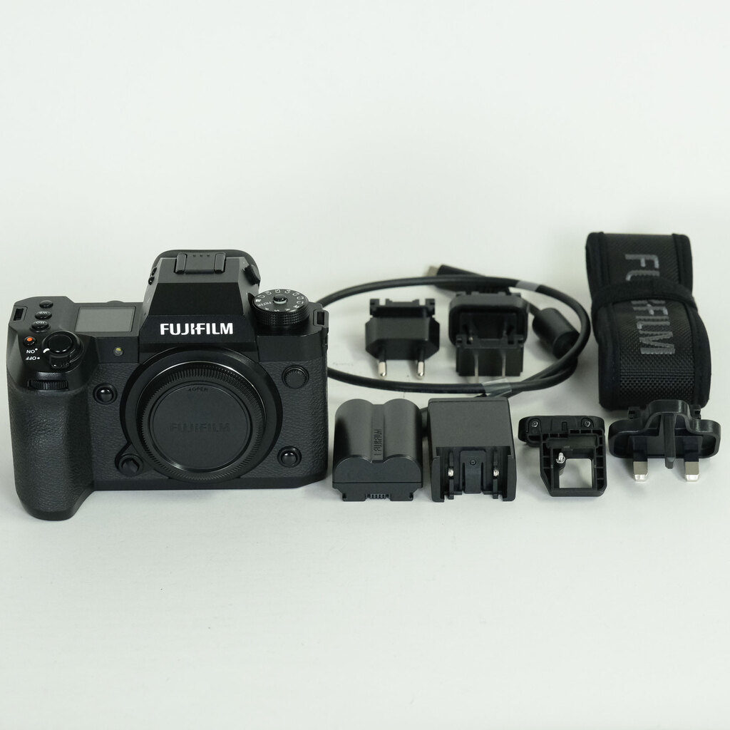 FUJIFILM X-H2