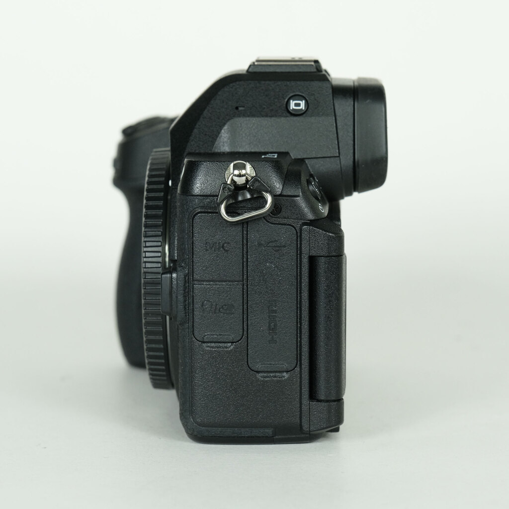 Nikon Z5II [�{�f�B]
