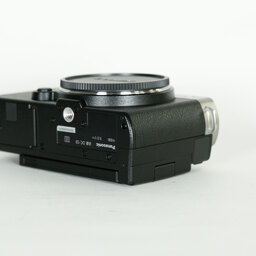 Panasonic LUMIX DC-S9