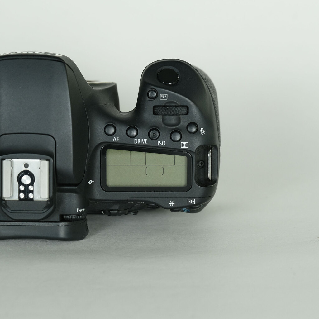 Canon EOS 90D