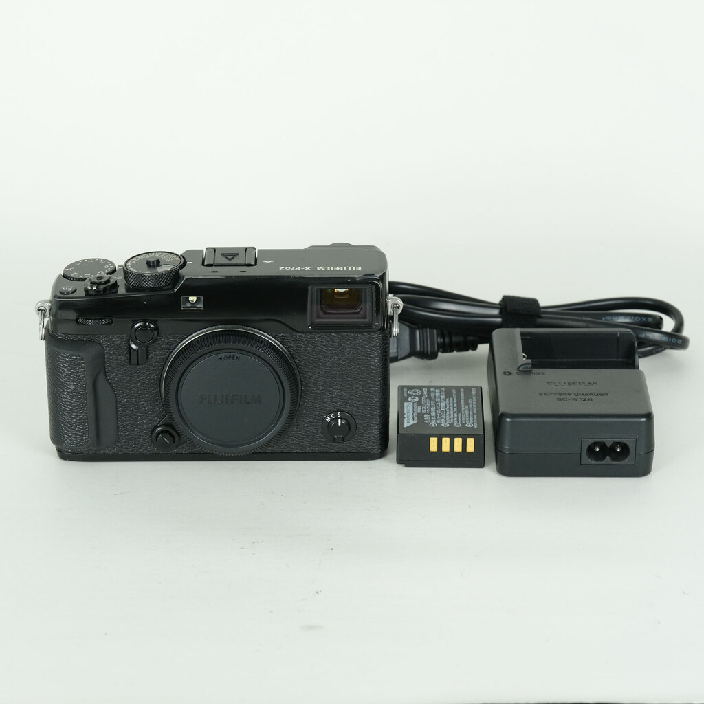 【箱など付属品多数】FUJIFILM X-Pro2 ブラック FUJIFILM X-Pro2の出品 | ONE SCENE（ワンシーン）