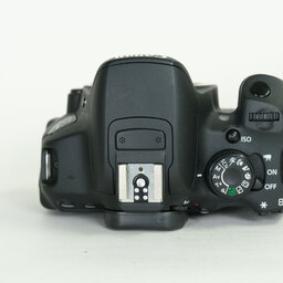 Canon EOS Kiss X7i