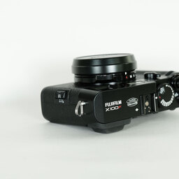 FUJIFILM X100F ブラック