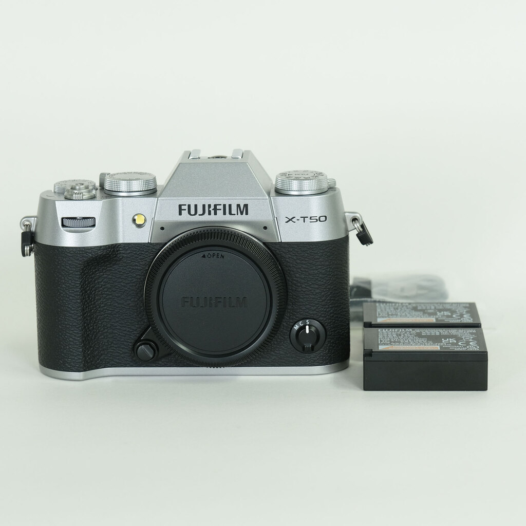 FUJIFILM X-T50