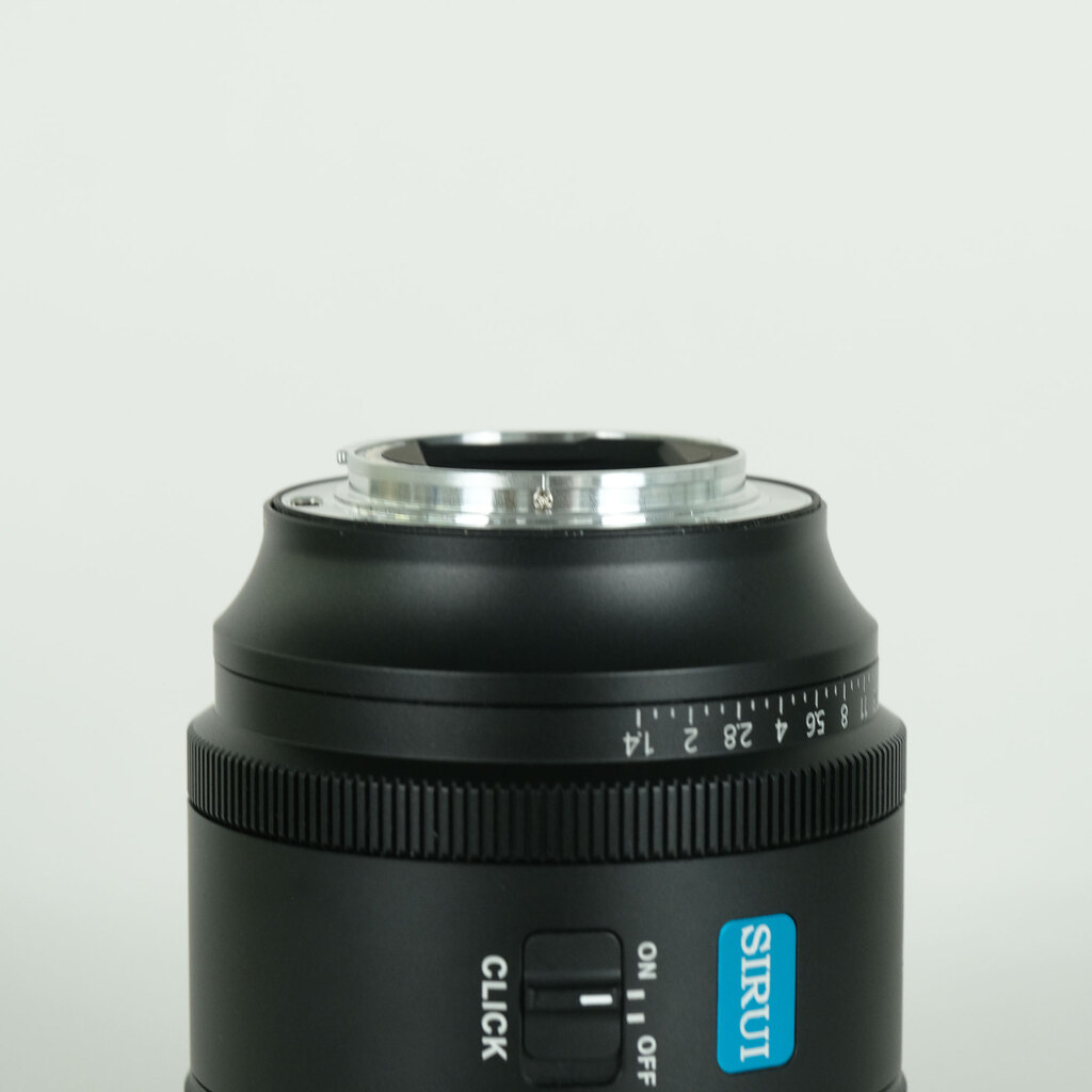 SIRUI AURORA 85mm F1.4 [ソニーE用]の出品 | ONE SCENE（ワンシーン）