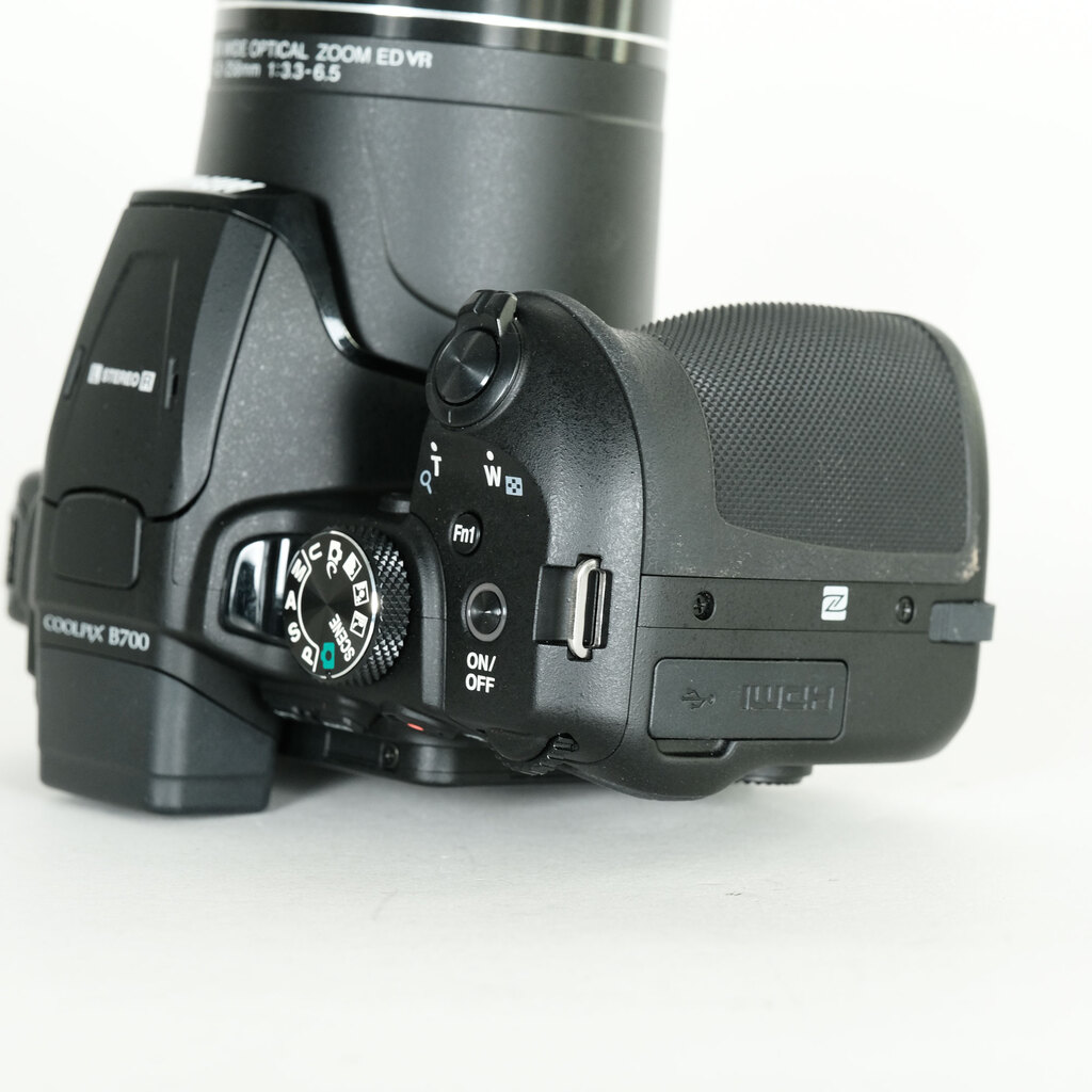 Nikon COOLPIX B700 ブラック