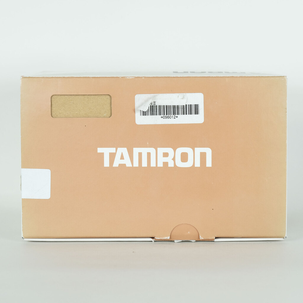 TAMRON SP 90mm F2.8 Di Macro 1:1/Model 272ENII(ニコンF用モーター内蔵)