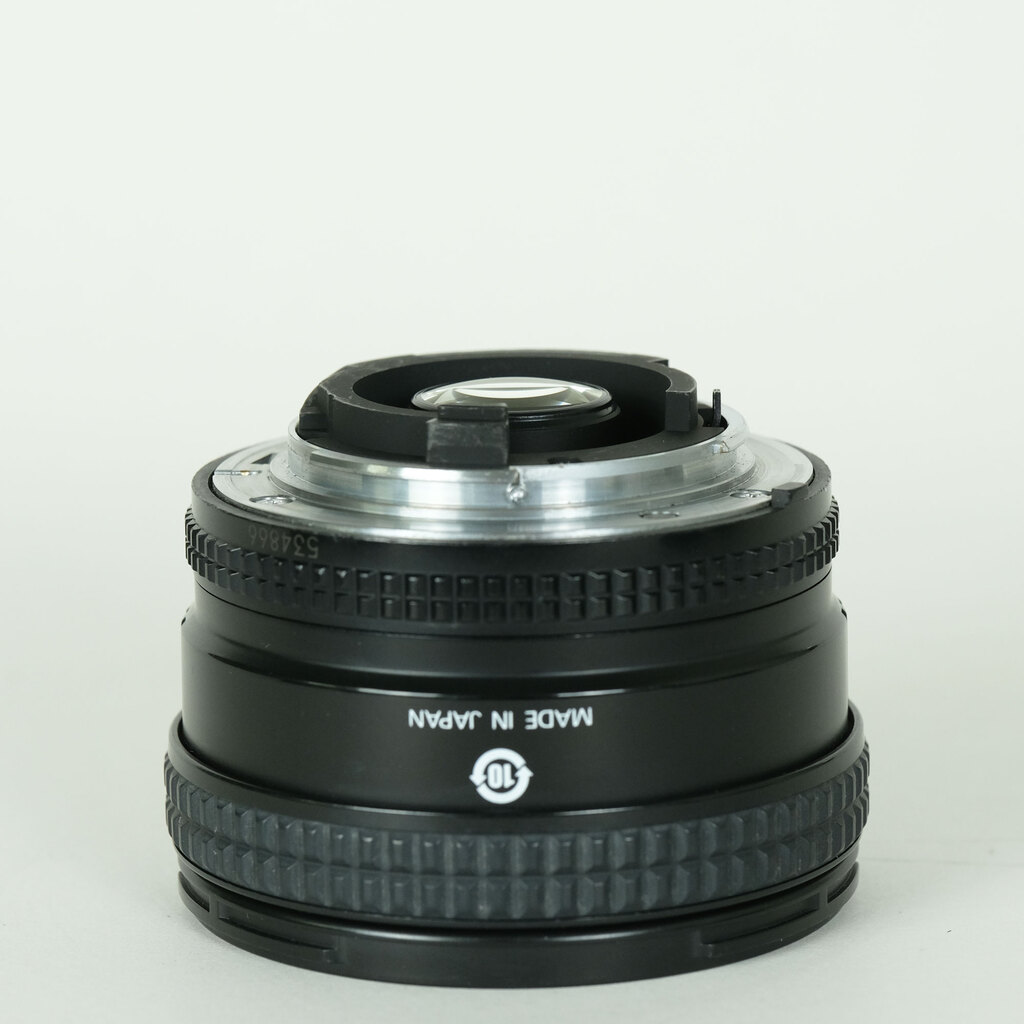 Nikon Ai AF Nikkor 20mm F2.8D