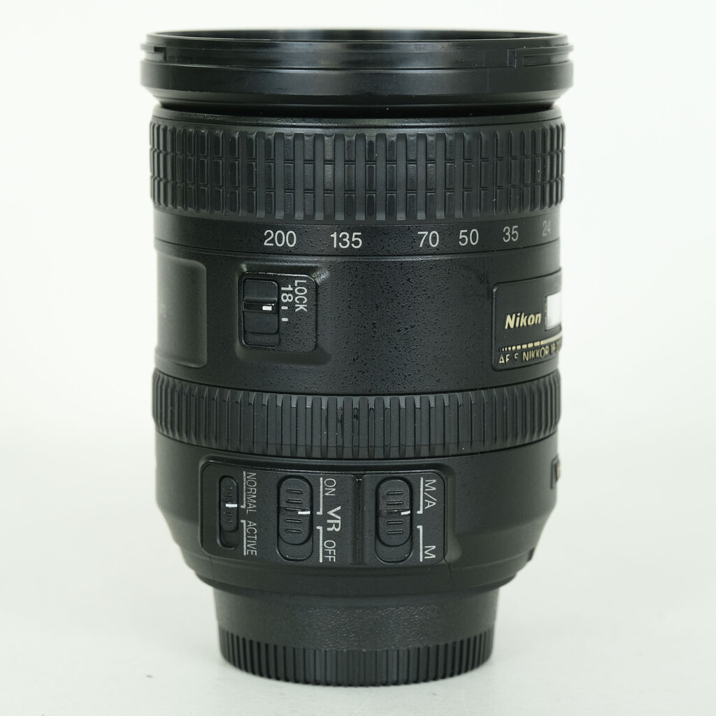 Nikon AF-S DX NIKKOR 18-200mm F3.5-5.6G ED VR II