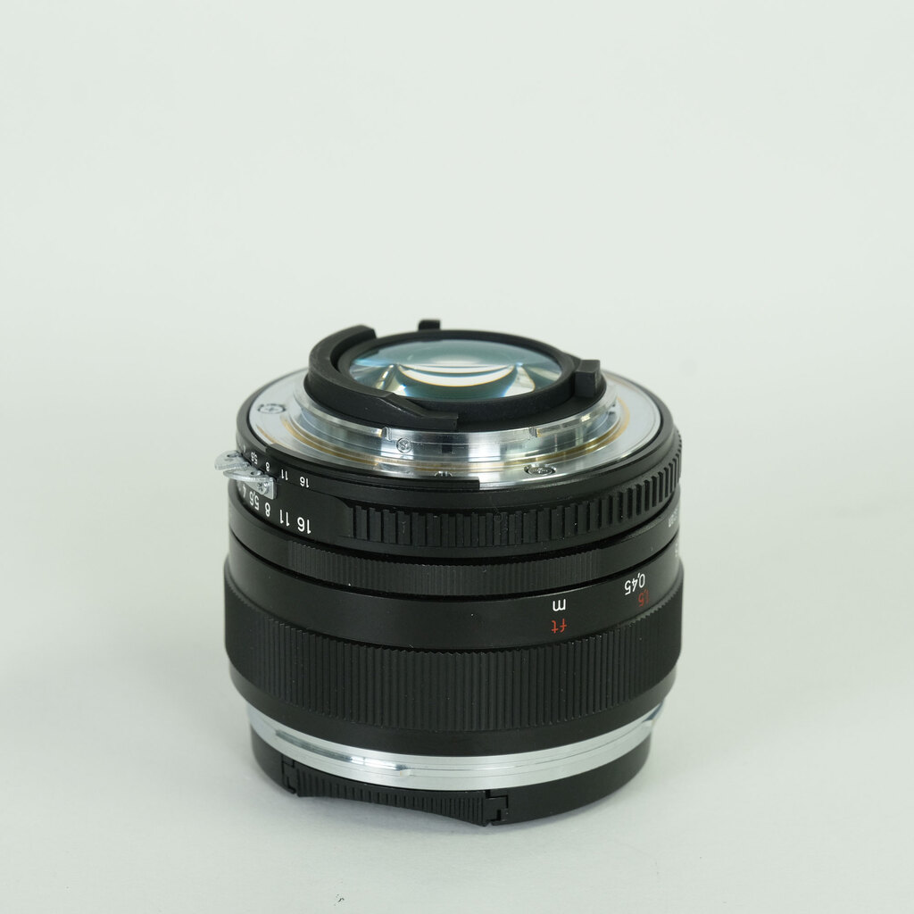 Carl Zeiss Planar T* 50mm F1.4 ZF [ニコンF用]