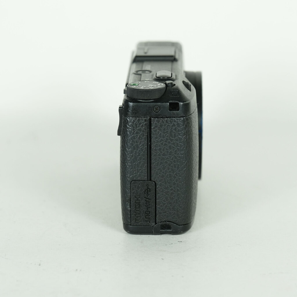 RICOH GR DIGITAL IVの出品 | ONE SCENE（ワンシーン）