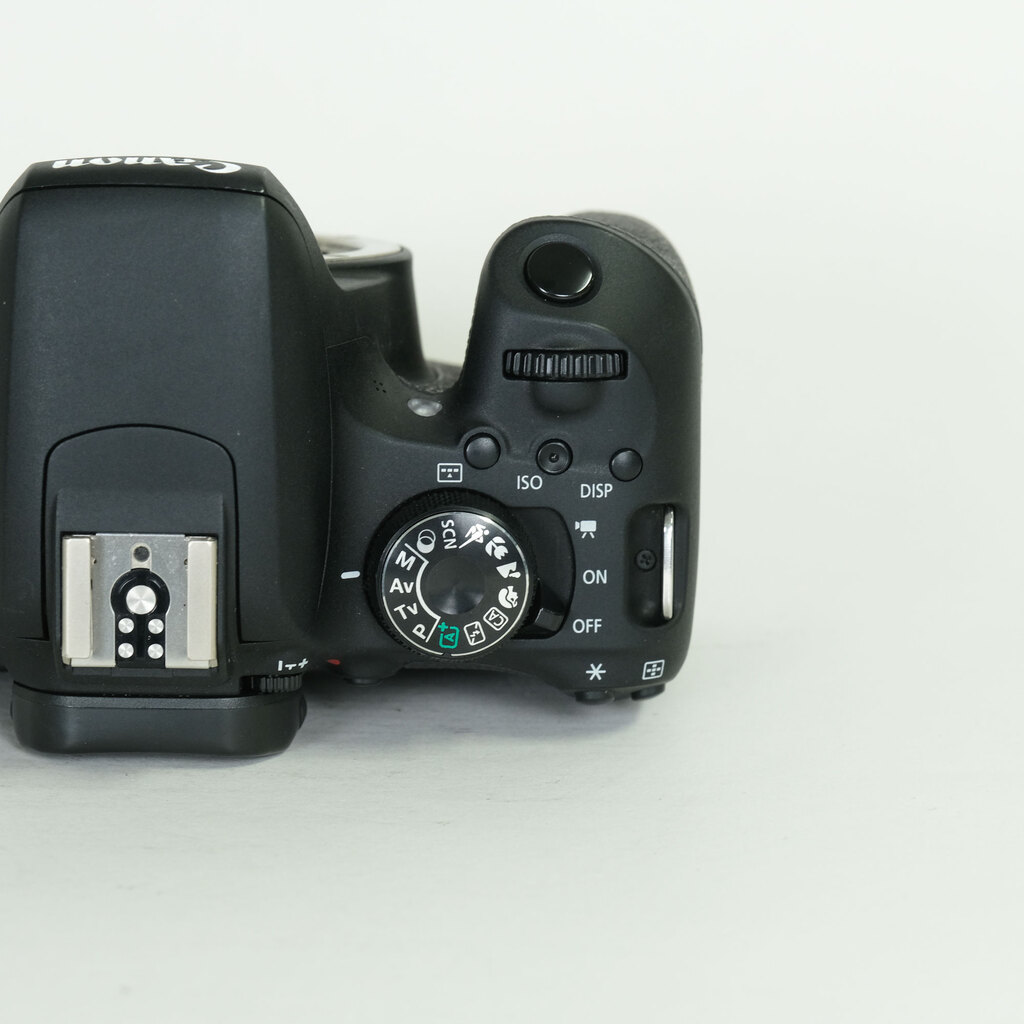 Canon EOS Kiss X9i