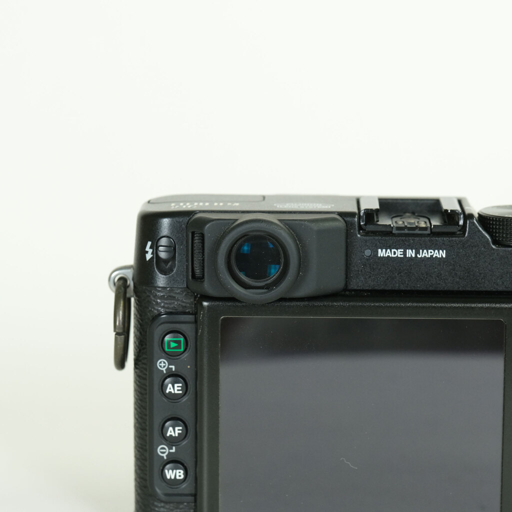 FUJIFILM X10 ブラック