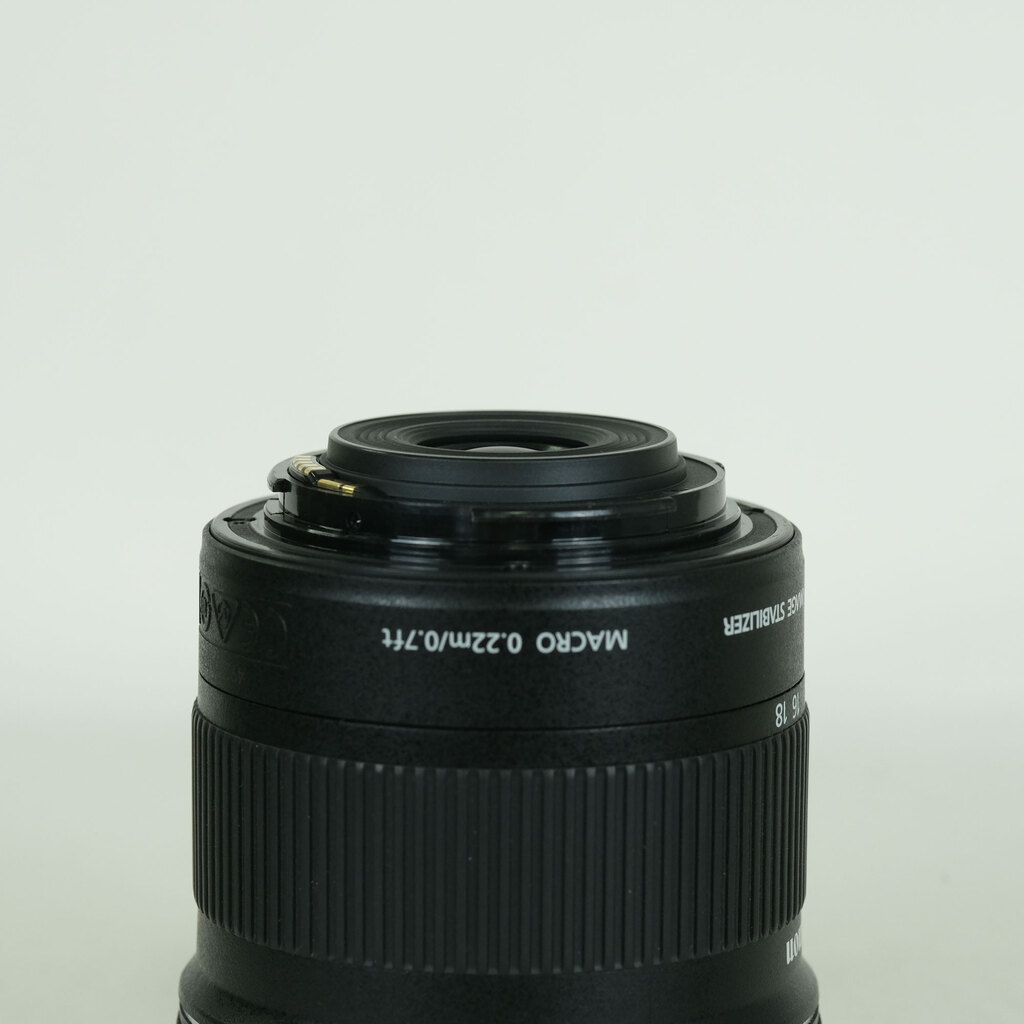 Canon EF-S10-18mm F4.5-5.6 IS STM