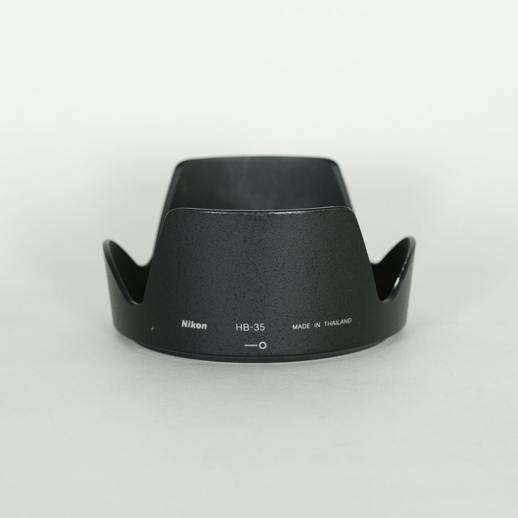 Nikon AF-S DX NIKKOR 18-200mm F3.5-5.6G ED VR II Nikon AF-S DX NIKKOR 18-200mm F3.5-5.6G ED VR II