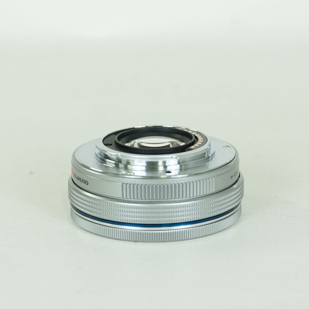 OLYMPUS M.ZUIKO DIGITAL ED 14-42mm F3.5-5.6 EZ シルバー