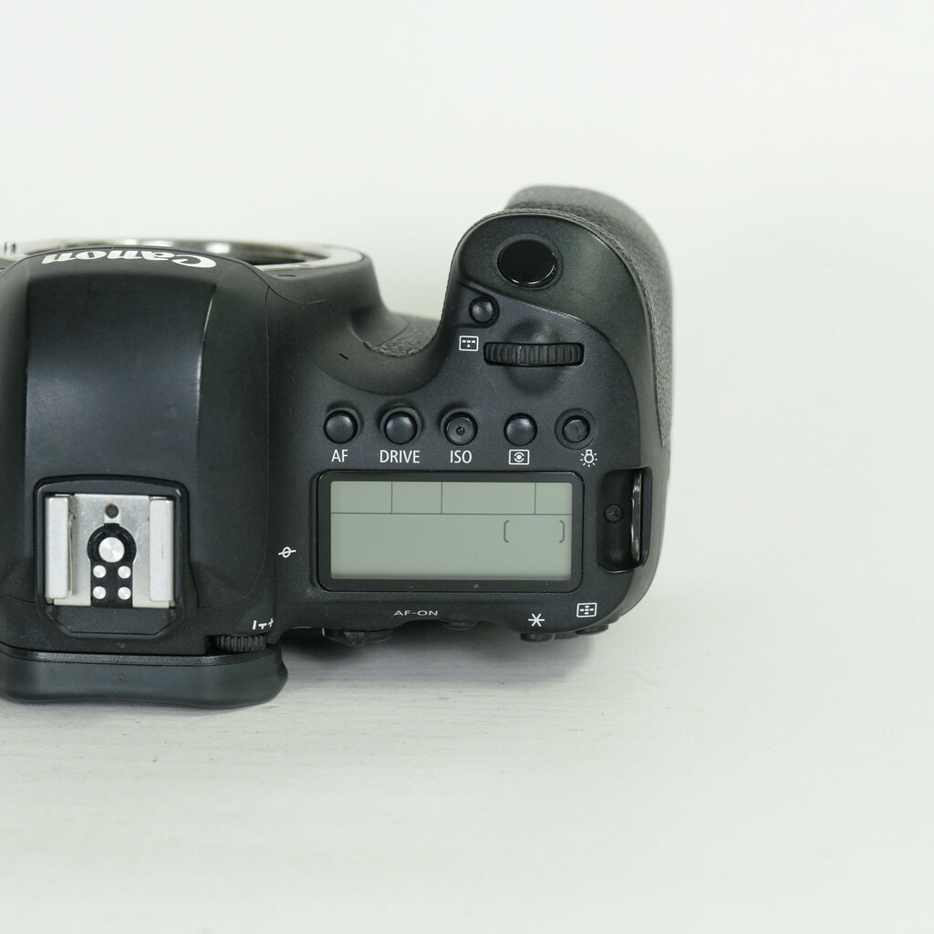 Canon EOS 6D Mark II