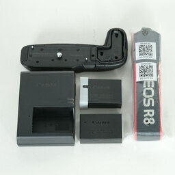 Canon EOS R8 Canon EOS R8