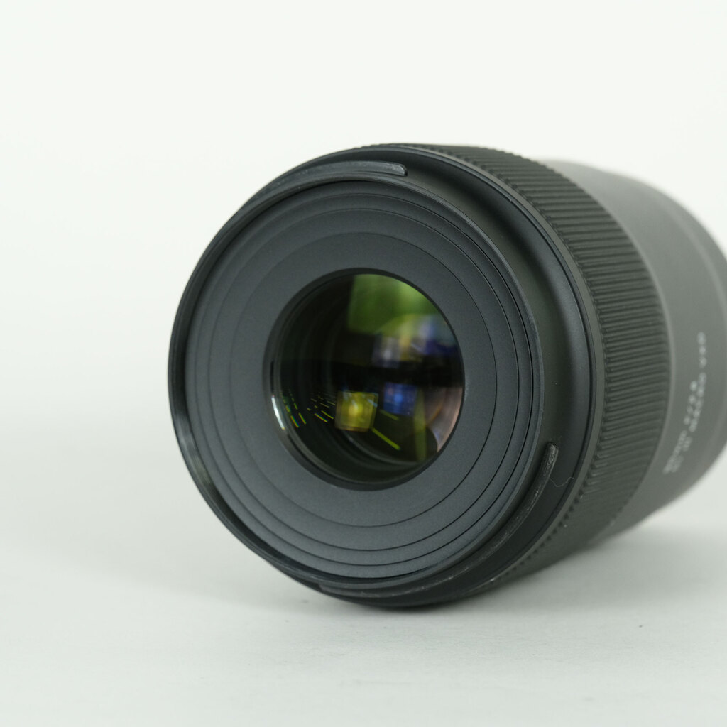 TAMRON 90mm F/2.8 Di III MACRO VXD [ソニーE用]の出品 | ONE SCENE