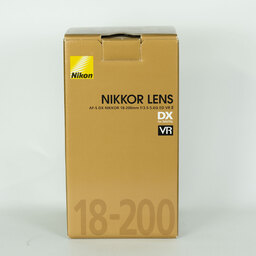 Nikon AF-S DX NIKKOR 18-200mm F3.5-5.6G ED VR II