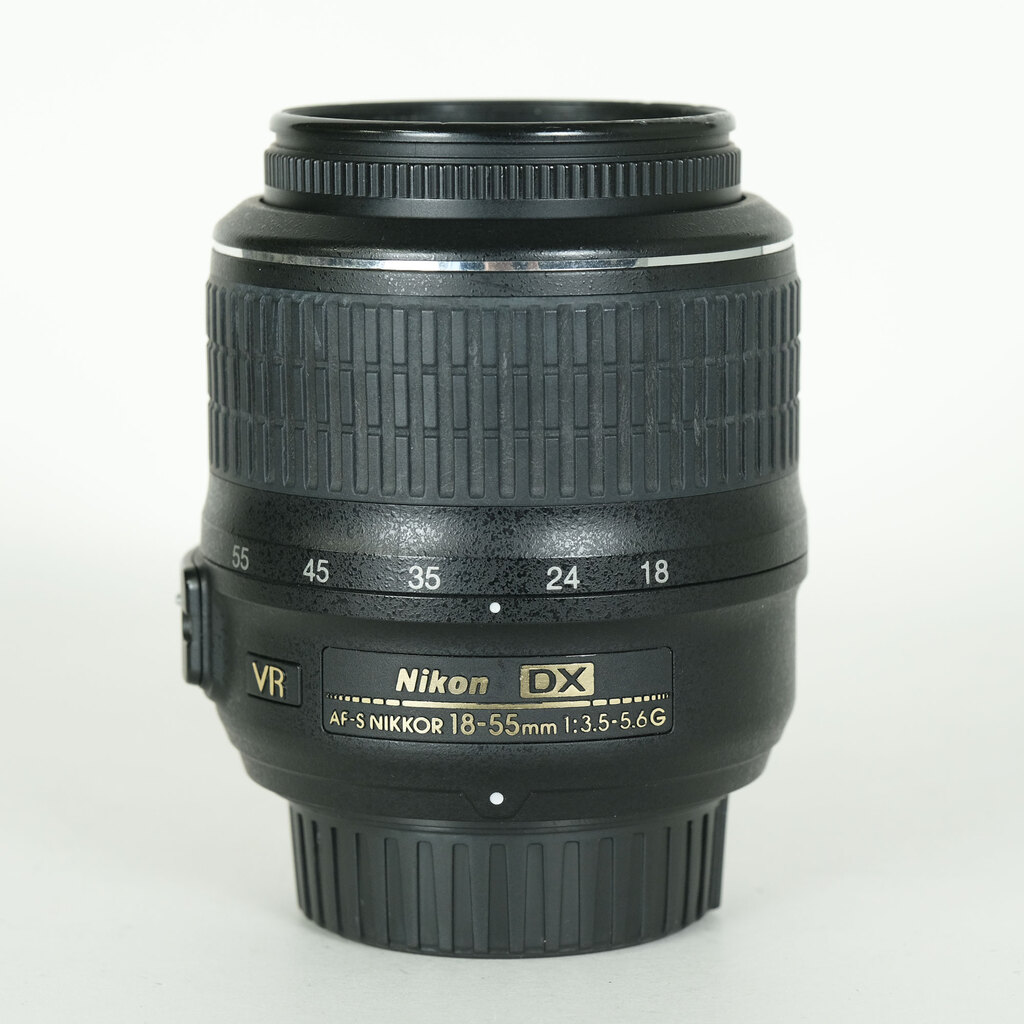Nikon AF-S DX NIKKOR 18-55mm F3.5-5.6 G VR