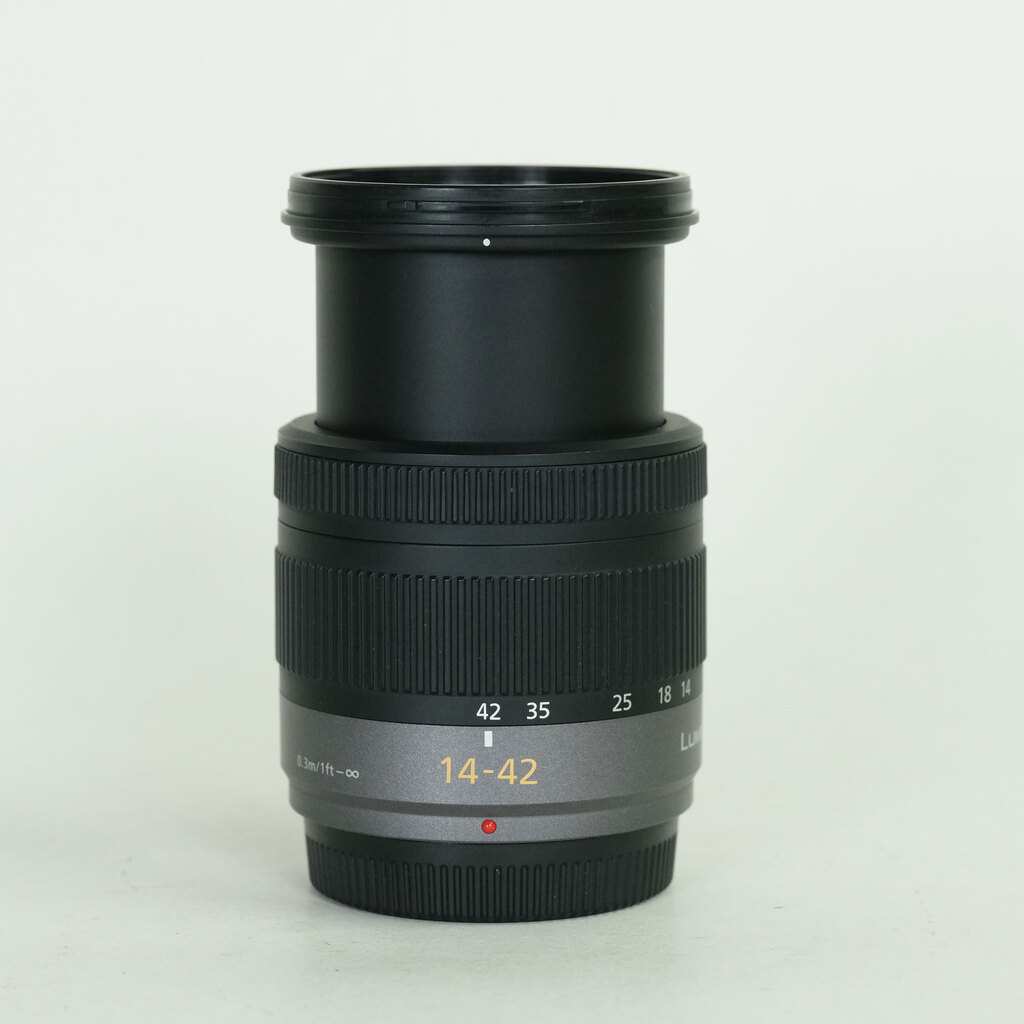 Panasonic LUMIX G VARIO 14-42mm F3.5-5.6 ASPH./MEGA O.I.S.
