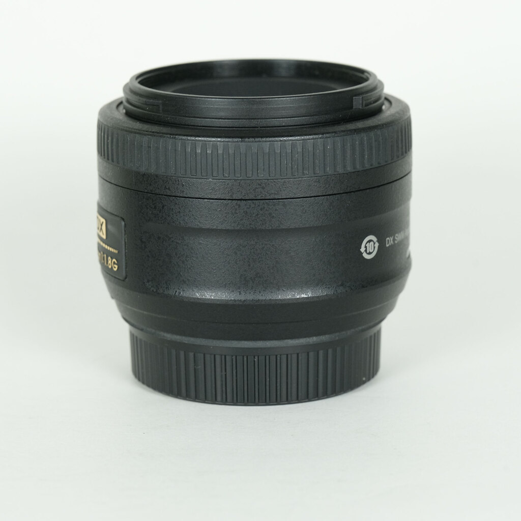 Nikon AF-S DX NIKKOR 35mm f/1.8Gの出品 | ONE SCENE（ワンシーン）