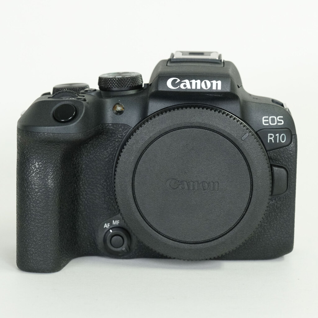 Canon EOS R10