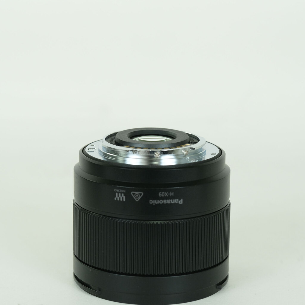 Panasonic LEICA DG SUMMILUX 9mm / F1.7 ASPH.
