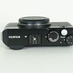 FUJIFILM X-E4