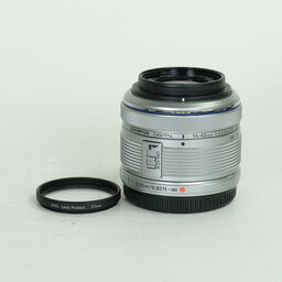 OLYMPUS M.ZUIKO DIGITAL 14-42mm F3.5-5.6IIR シルバー