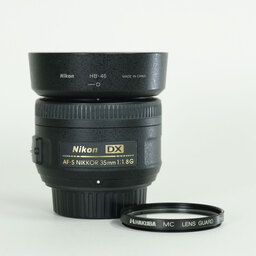 Nikon AF-S DX NIKKOR 35mm f/1.8G Nikon AF-S DX NIKKOR 35mm f/1.8G