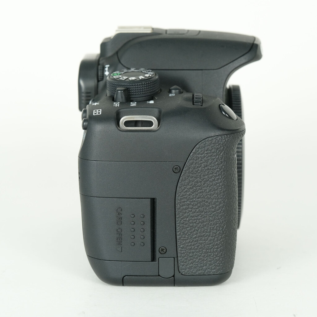 Canon EOS Kiss X7i