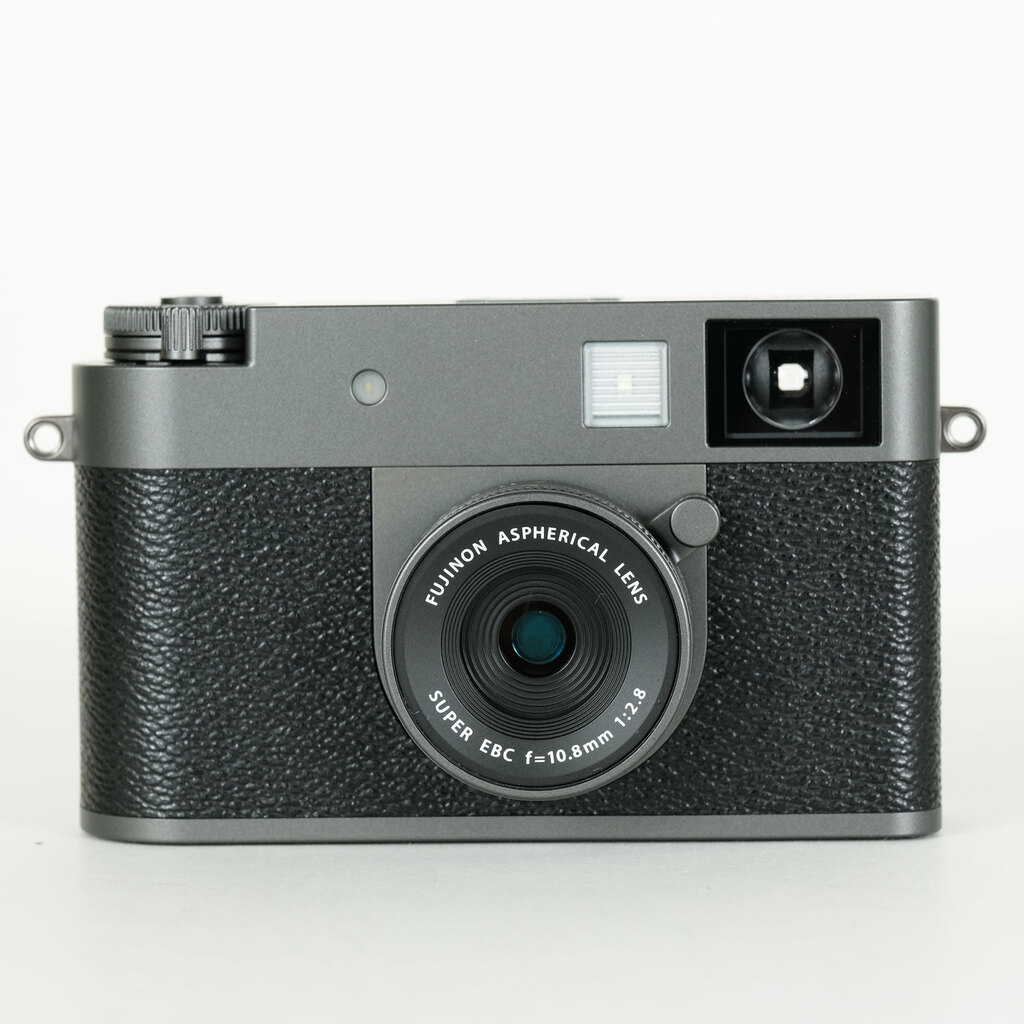 FUJIFILM X half X-HF1