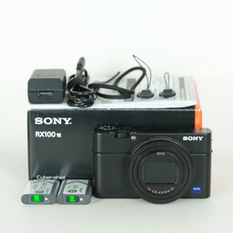 SONY Cyber-shot DSC-RX100M7