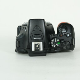 Nikon D5600