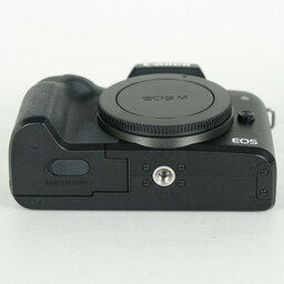 Canon EOS Kiss M