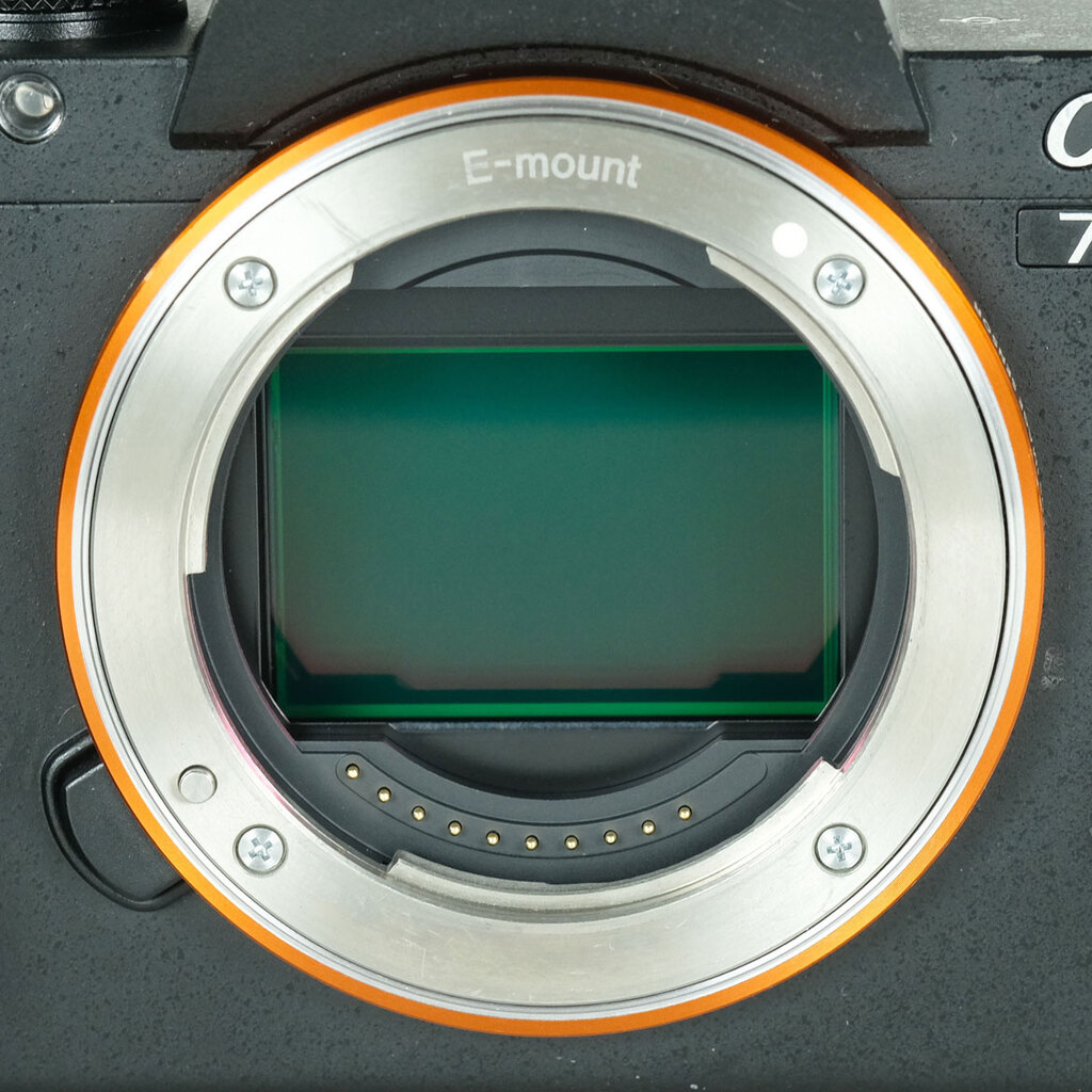 SONY α7 II（ILCE-7M2）の出品 | ONE SCENE（ワンシーン）