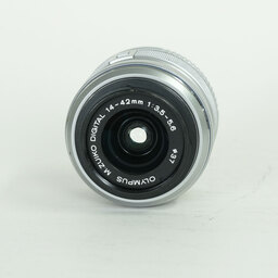 OLYMPUS M.ZUIKO DIGITAL 14-42mm F3.5-5.6IIR シルバー